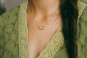 Arch Necklace